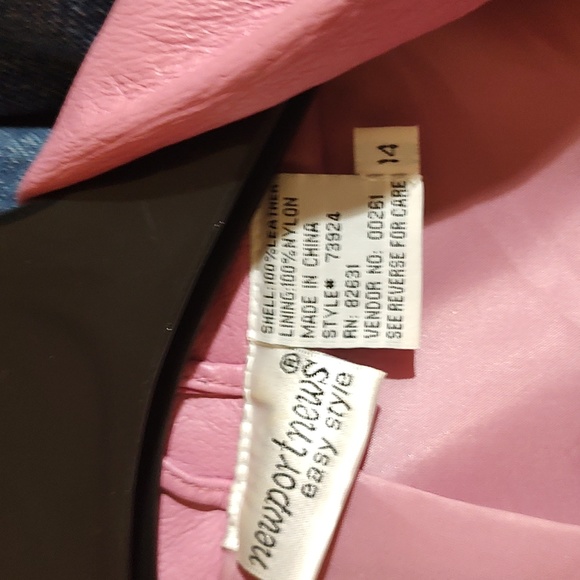 NEWPORT News Pink leather cropped Blazer - Picture 3 of 8